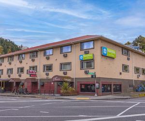 Photo 2 - SureStay Hotel by Best Western Portland City Center