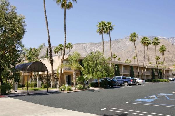 Photo 1 - Days Inn by Wyndham Palm Springs