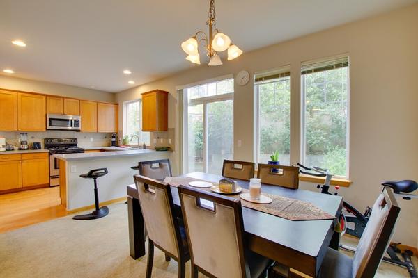Photo 1 - Charming Everett Townhome - 3 Mi to Downtown!