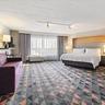 Photo 10 - Holiday Inn Chicago Nw Crystal Lk Conv Ctr, an IHG Hotel