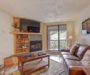 Photo 2 - Beautiful Condo, Ski Out Your Back Door - FP202