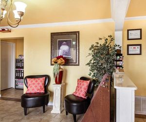 Photo 4 - Econo Lodge Inn & Suites Downtown Northeast near Fort Sam Houston
