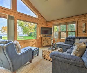 Photo 4 - Waterfront Cabin in Detroit Lakes W/deck+yard