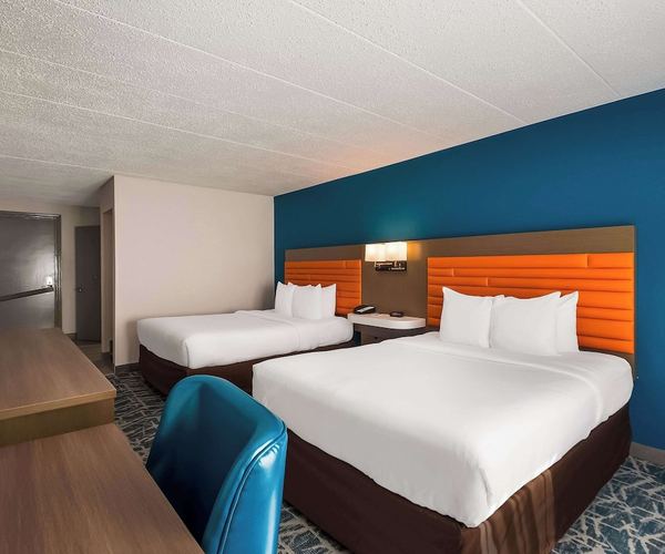Photo 1 - Comfort Inn Falls Church - Tysons Corner