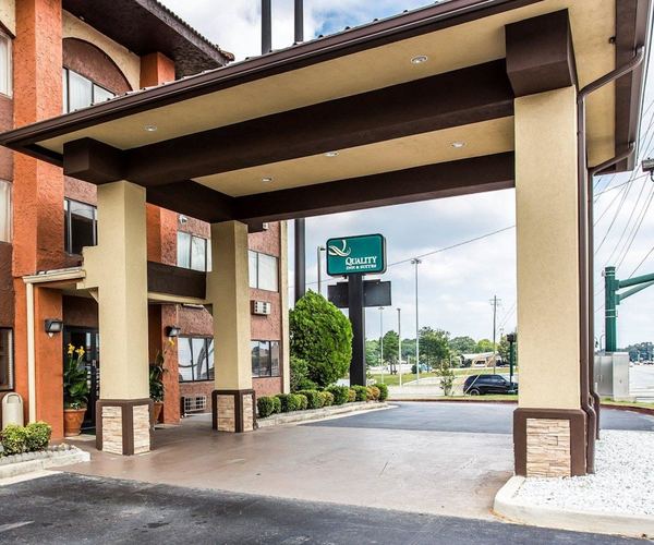 Photo 1 - Quality Inn & Suites Morrow Atlanta South