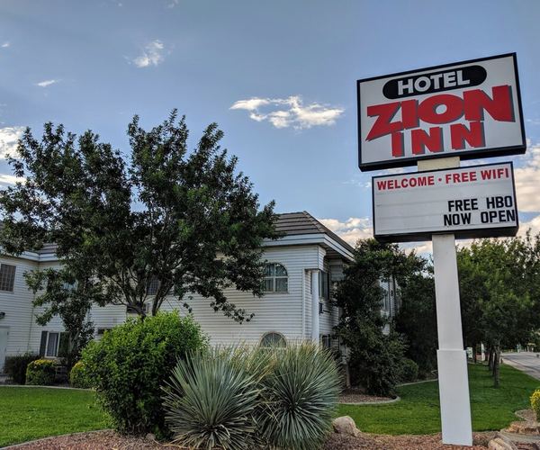 Photo 1 - Hotel Zion Inn